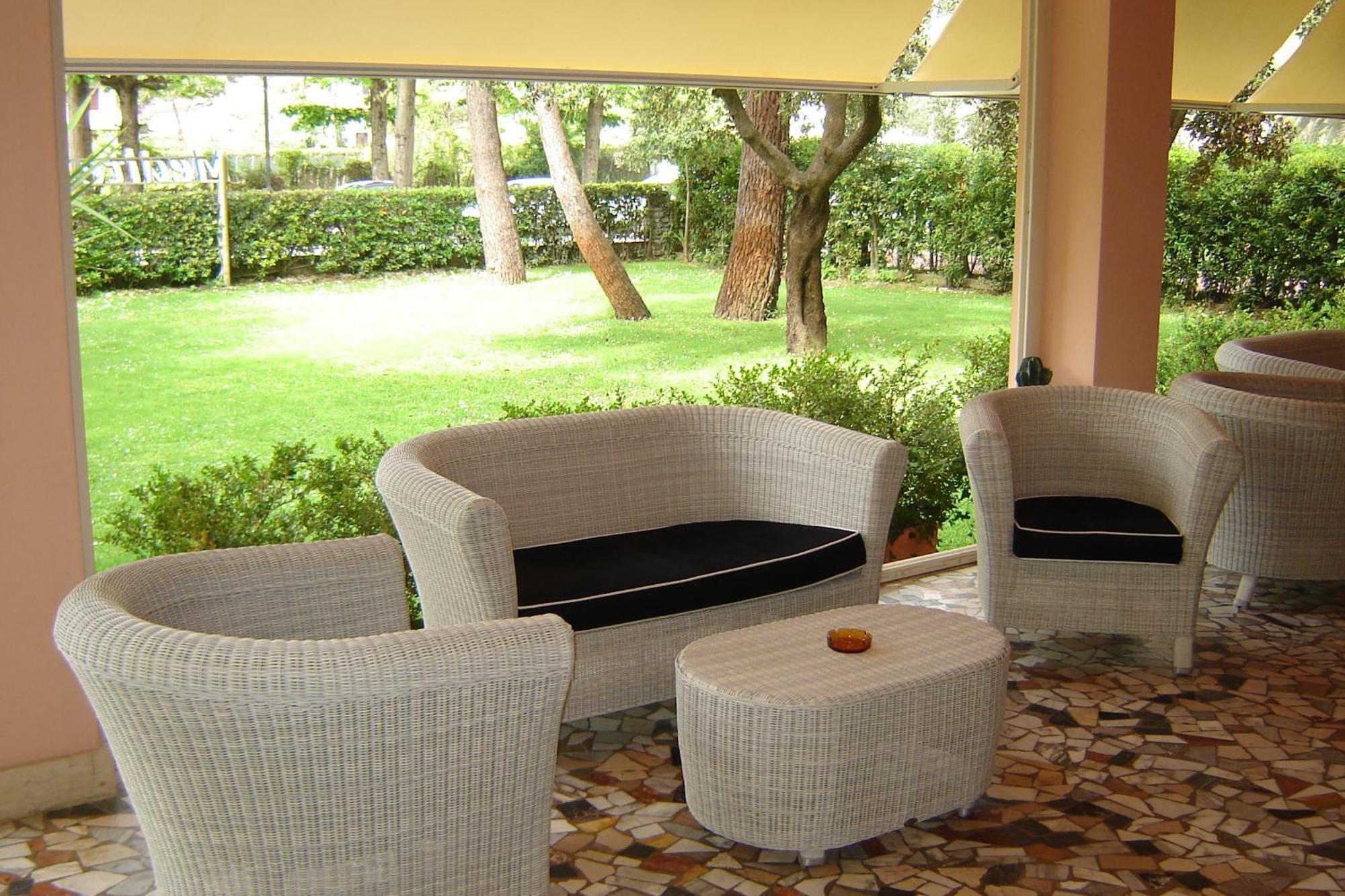 מרינה די פיאטרסנטה Hotel Mediterraneo מראה חיצוני תמונה