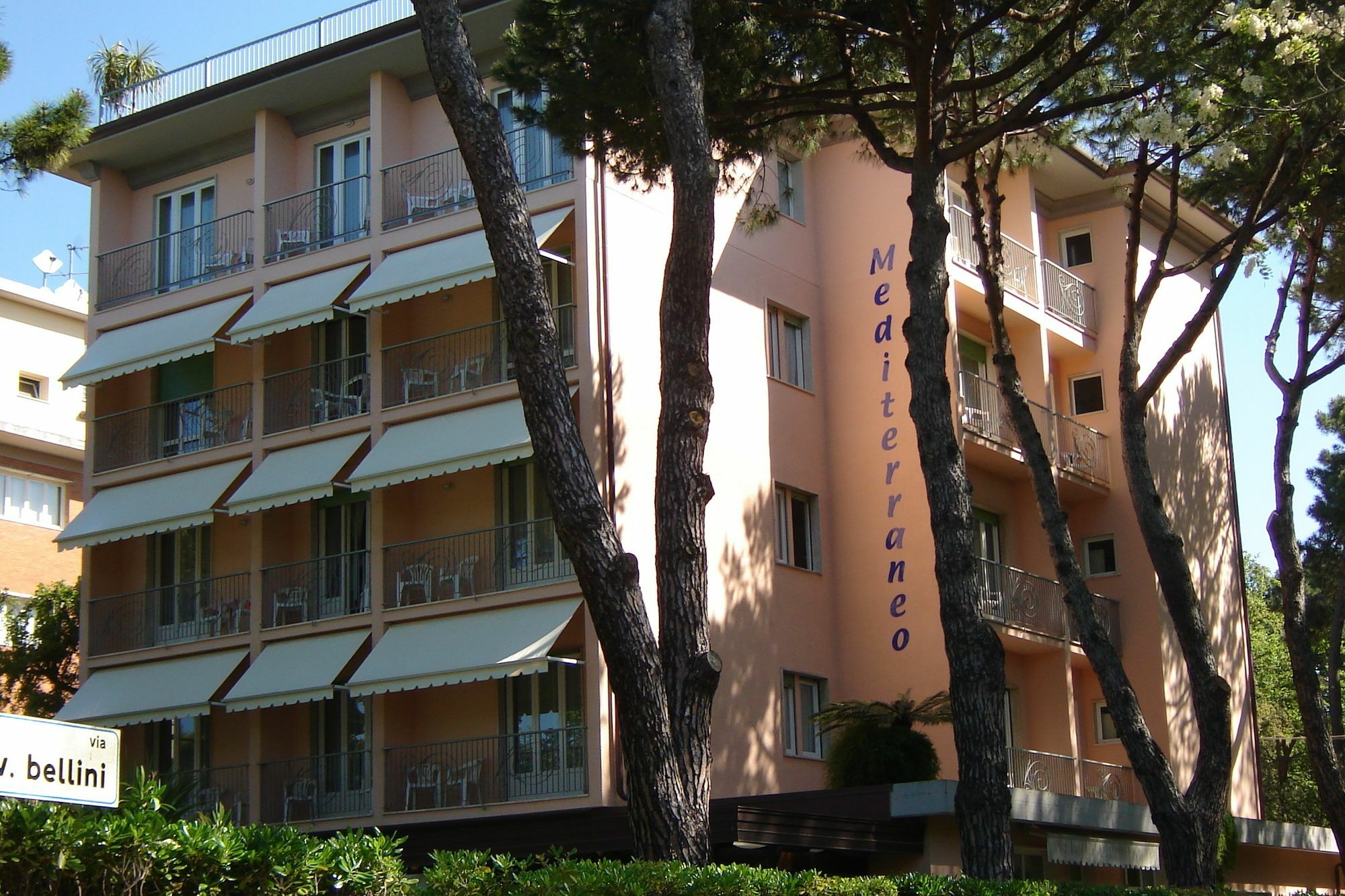 מרינה די פיאטרסנטה Hotel Mediterraneo מראה חיצוני תמונה
